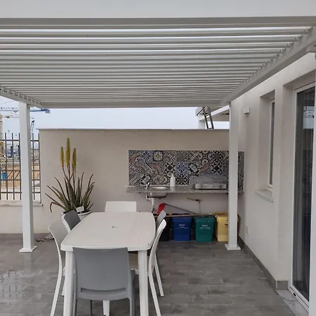 La Terrazza Di Apartment *