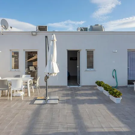 Lägenhet La Terrazza Di *